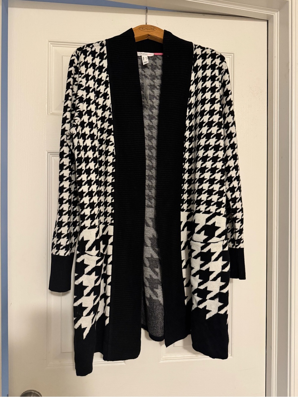 NWT Isaac Mizrahi Live Black & White Houndstooth Women's Cardigan Sweater